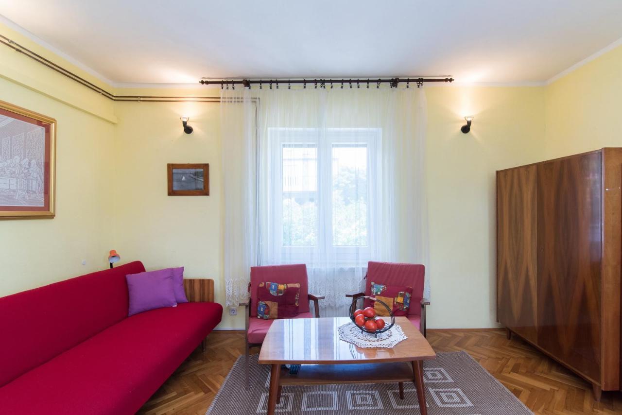 Apartments Mare Постира Екстериор снимка