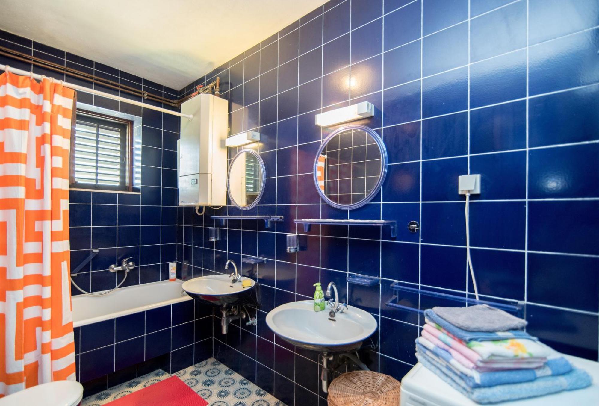 Apartments Mare Постира Екстериор снимка